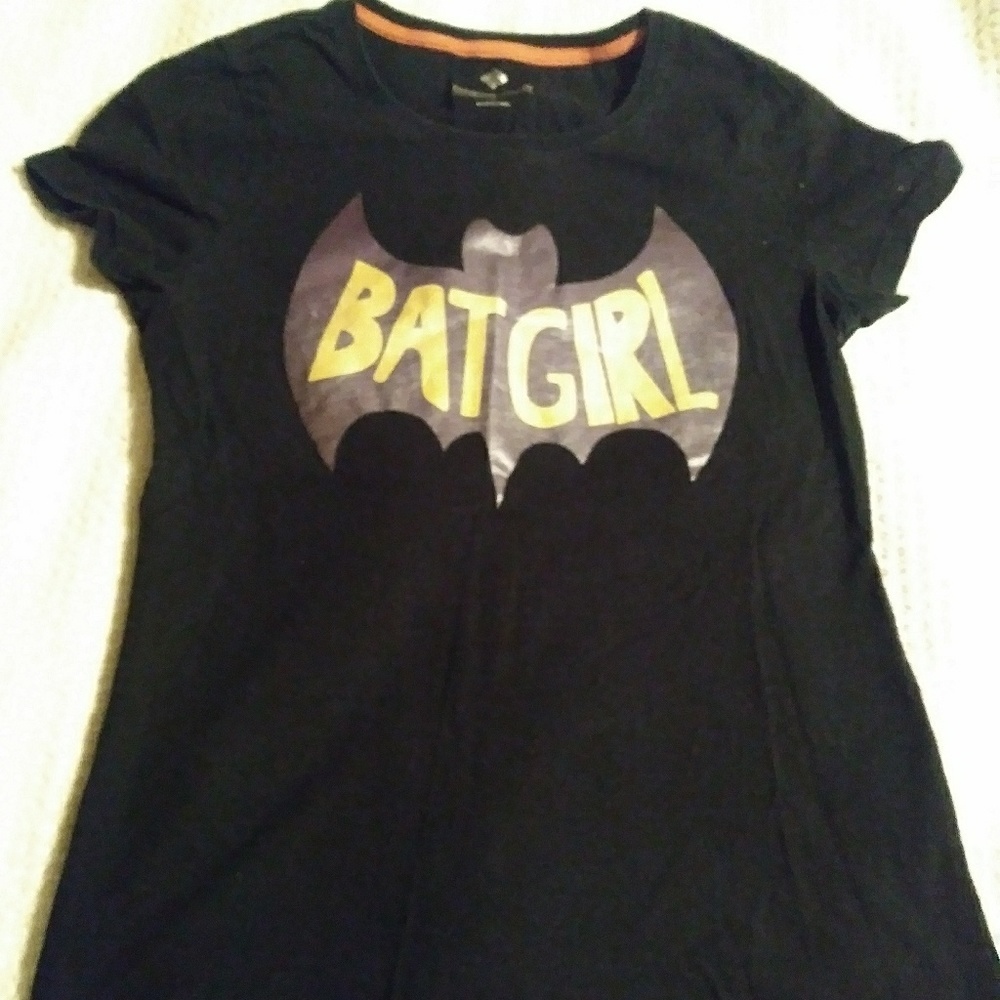 Batgirl tee size juniors small